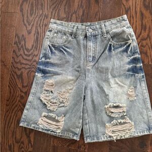 Women’s Jean shorts waist 28 Distressed Denim Shorts with the best character.